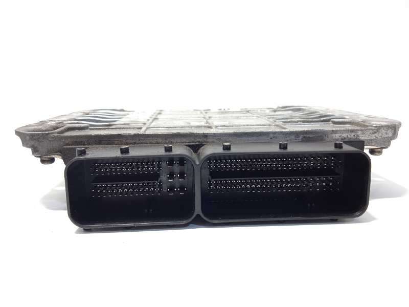 Recambio de centralita motor uce para opel astra j sports tourer enjoy referencia OEM IAM 55579893  2757001011 3