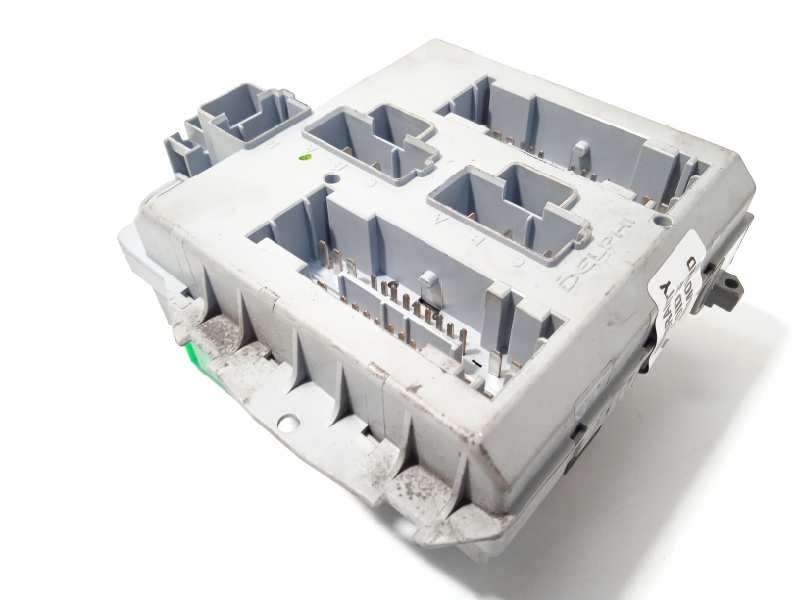 Recambio de caja reles / fusibles para fiat linea (110) dynamic referencia OEM IAM 51799849 3