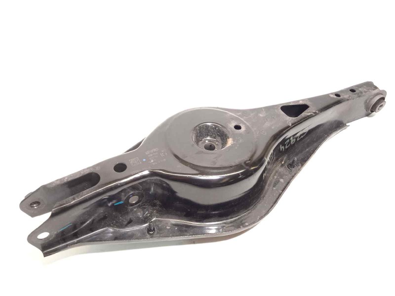 BRAZO SUSPENSION INFERIOR TRASERO DERECHO 8888773042 32221168
