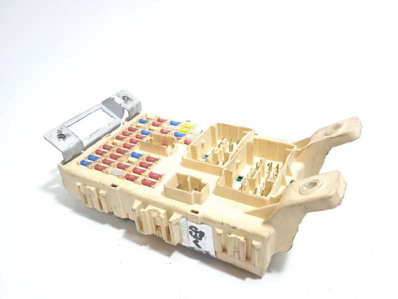 CAJA RELES / FUSIBLES 919511J030 
