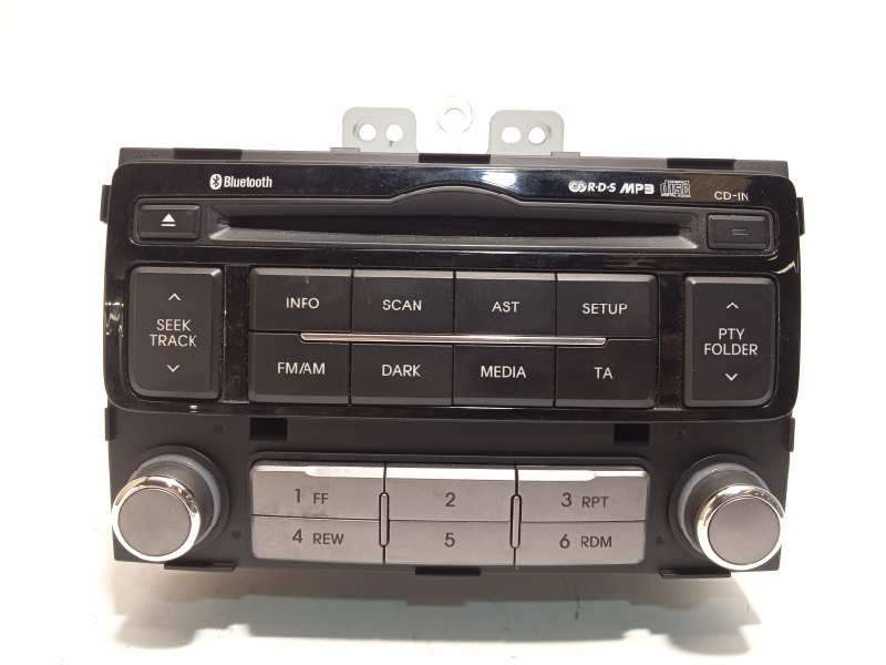 Recambio de sistema audio / radio cd para hyundai i20 city s referencia OEM IAM 961211J252 2
