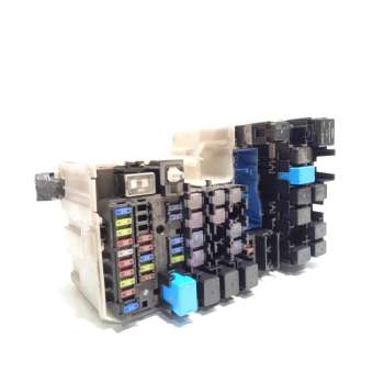 CAJA RELES / FUSIBLES C23566760C 