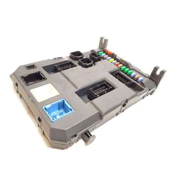 CAJA RELES / FUSIBLES 9666952280 1663371380 