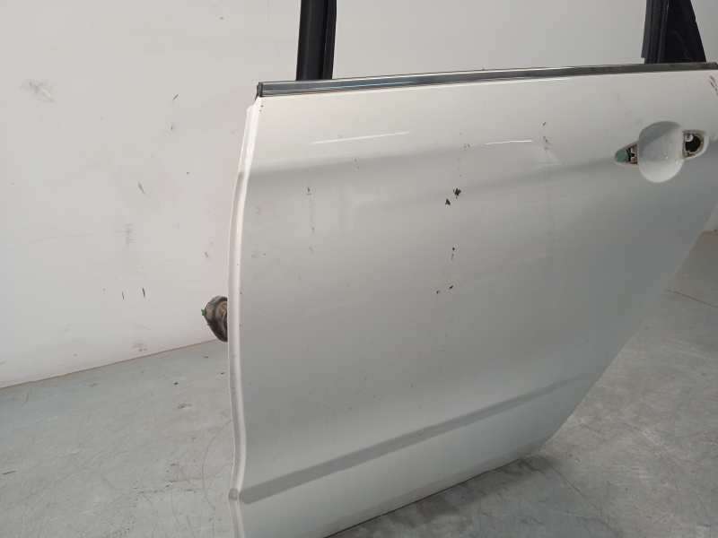 Recambio de puerta trasera izquierda para citroën c4 lim. seduction referencia OEM IAM 9006R9 - Blanco 2