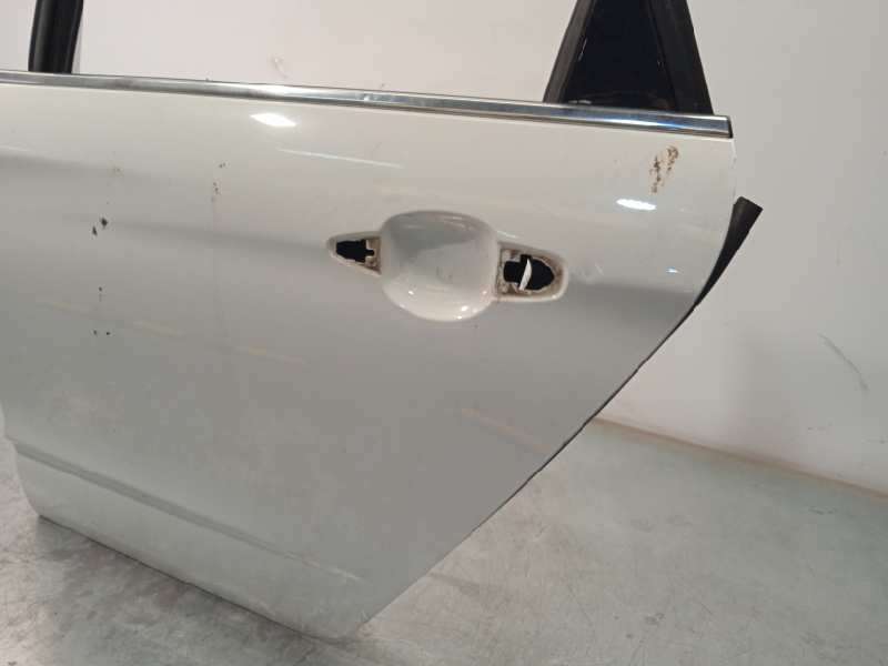 Recambio de puerta trasera izquierda para citroën c4 lim. seduction referencia OEM IAM 9006R9 - Blanco 3