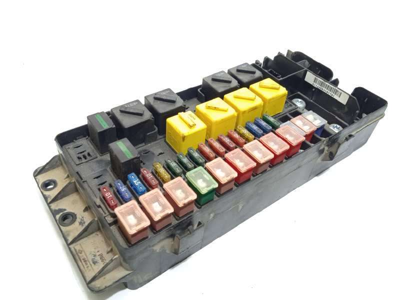 Recambio de caja reles / fusibles para land rover discovery (lt) 2.5 turbodiesel referencia OEM IAM YQE000300 - Blanco 2