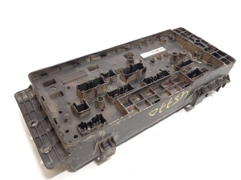 Recambio de caja reles / fusibles para land rover discovery (lt) 2.5 turbodiesel referencia OEM IAM YQE000300 - Blanco 3