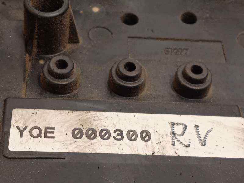 Recambio de caja reles / fusibles para land rover discovery (lt) 2.5 turbodiesel referencia OEM IAM YQE000300 - Blanco 4