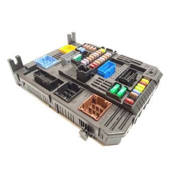 CAJA RELES / FUSIBLES 9832880280 1681050580 28709099