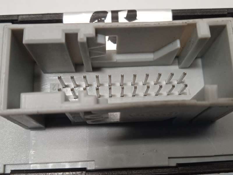 Recambio de centralita luces para audi q7 (4l) 3.0 tdi referencia OEM IAM 8P0907357F  5LA008379 - Negro 4