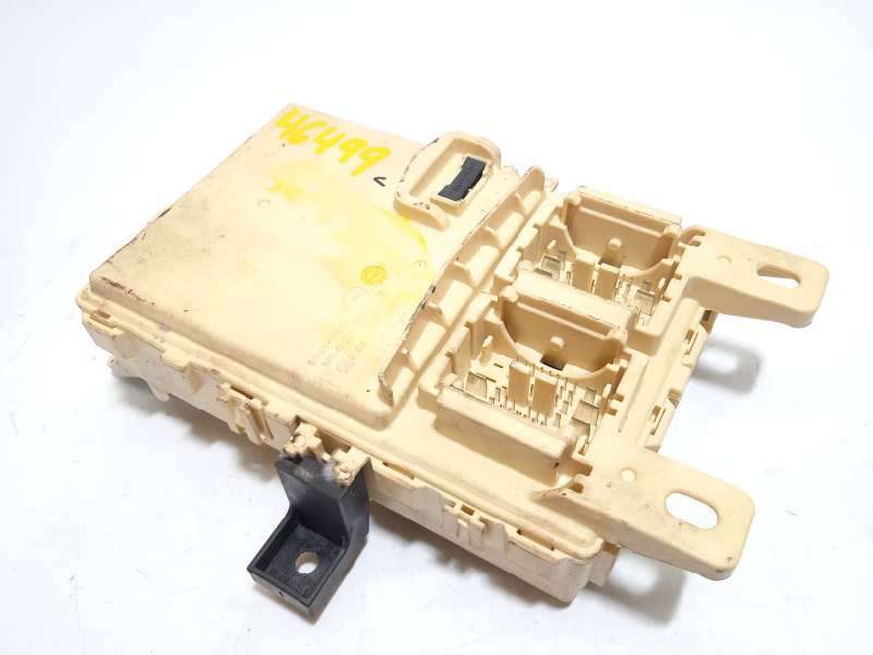 Recambio de caja reles / fusibles para kia rio (yb) 1.2 cat referencia OEM IAM 91950H8570 - Rojo 3