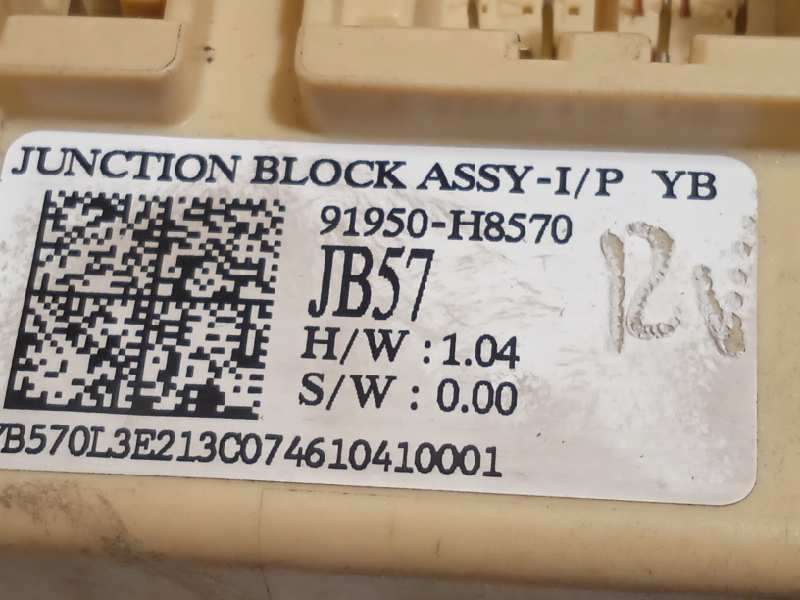 Recambio de caja reles / fusibles para kia rio (yb) 1.2 cat referencia OEM IAM 91950H8570 - Rojo 4