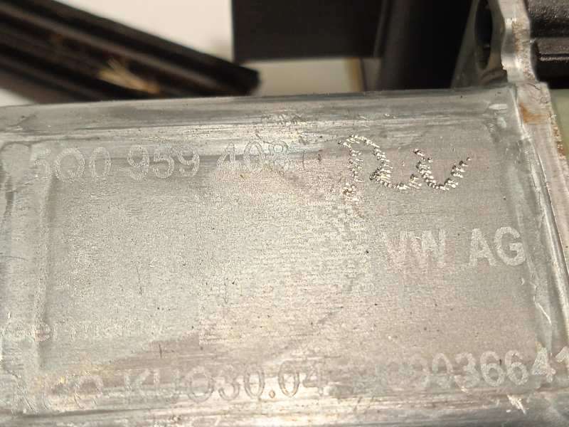 Recambio de elevalunas trasero derecho para volkswagen polo 1.0 referencia OEM IAM 2G6839462C  5Q0959408 6
