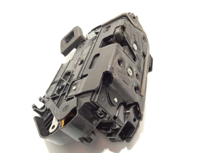 CERRADURA PUERTA DELANTERA DERECHA 5TB837016A 