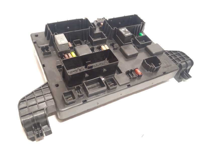 CAJA RELES / FUSIBLES 13343950 365927271