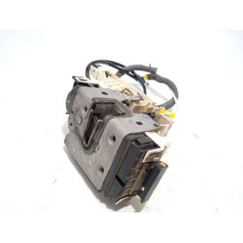 CERRADURA PUERTA DELANTERA DERECHA A9067201735 9067201735