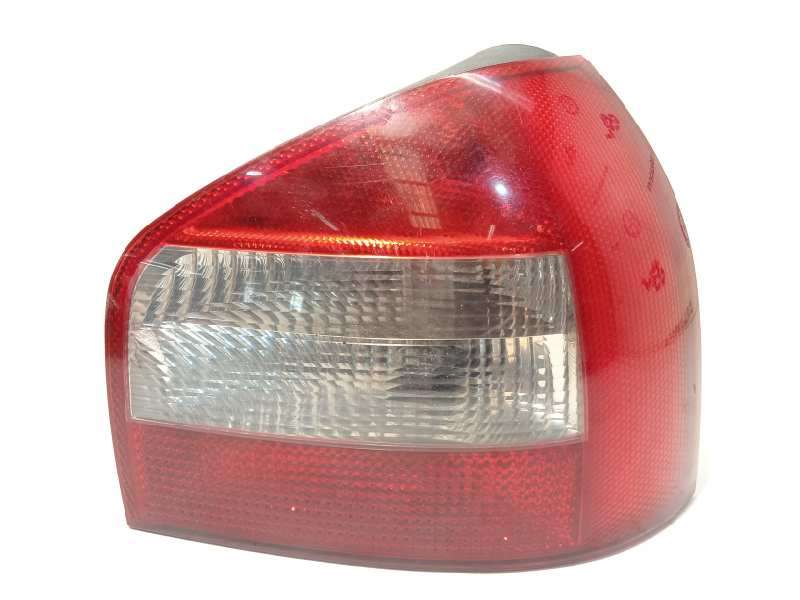 PILOTO TRASERO DERECHO 8L0945096B 