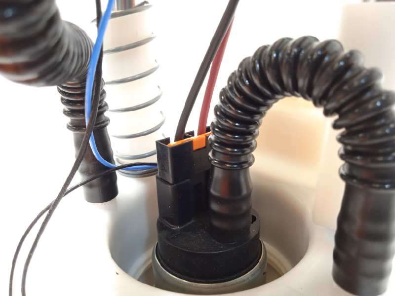 Recambio de bomba combustible para nissan qashqai (j10) acenta referencia OEM IAM 17040JD02A - Blanco 3