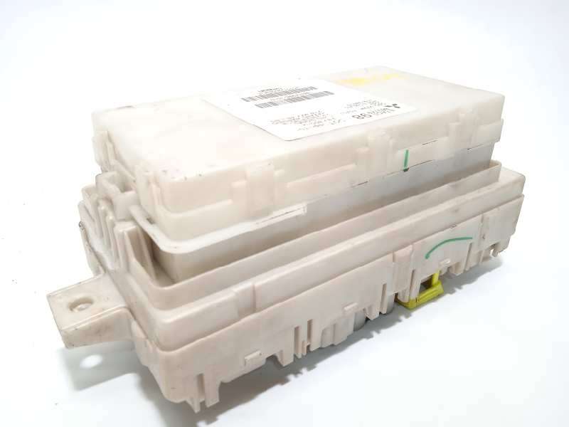 Recambio de caja reles / fusibles para mitsubishi space star (a00) motion referencia OEM IAM 8637A998 - Blanco 4