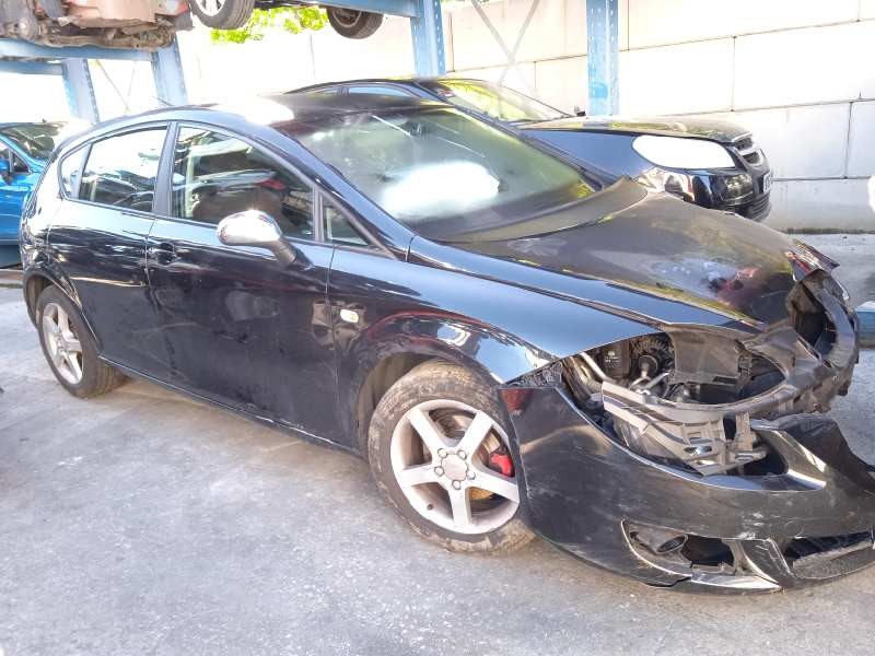 SEAT LEON (1P1)