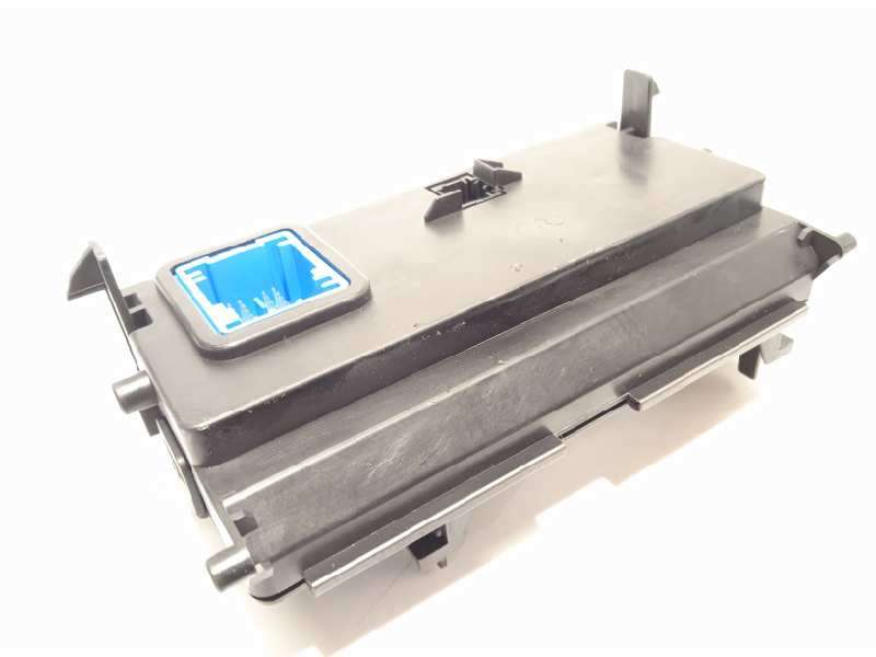Recambio de centralita confort para citroën c4 lim. feel edition referencia OEM IAM 9687606680 - Blanco 2