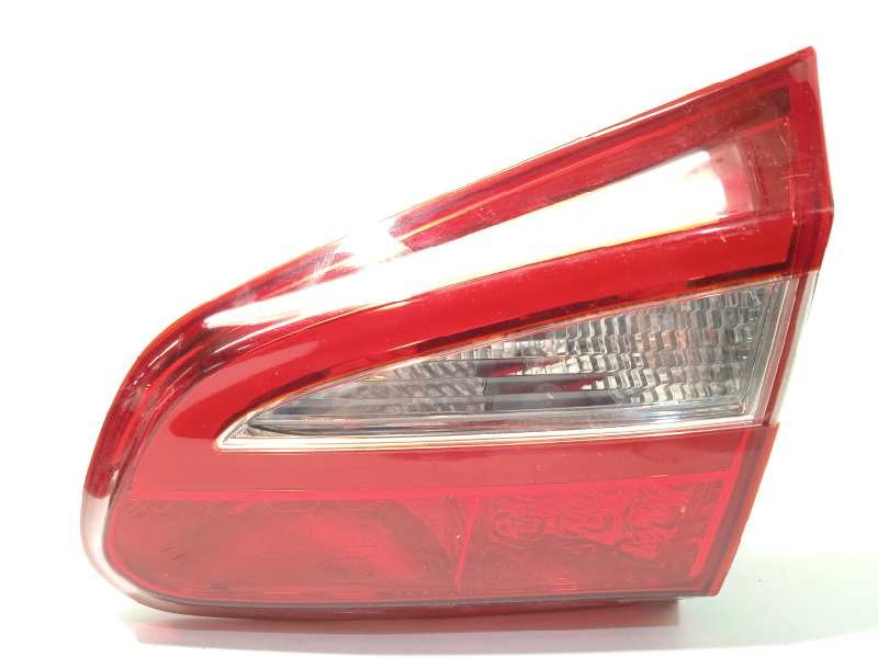 PILOTO TRASERO DERECHO INTERIOR 92404A2200 