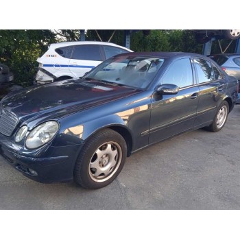 mercedes-benz clase e (w211) berlina del año 2004