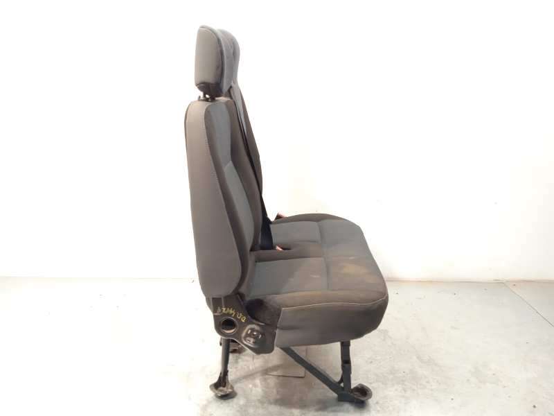 Recambio de asiento delantero derecho para nissan nv 400 l1h1 2,8t pro referencia OEM IAM 8610100Q0D - Blanco 2