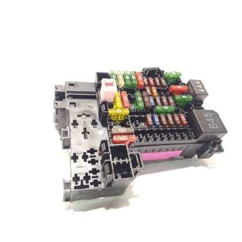 CAJA RELES / FUSIBLES 2Q0937615A 
