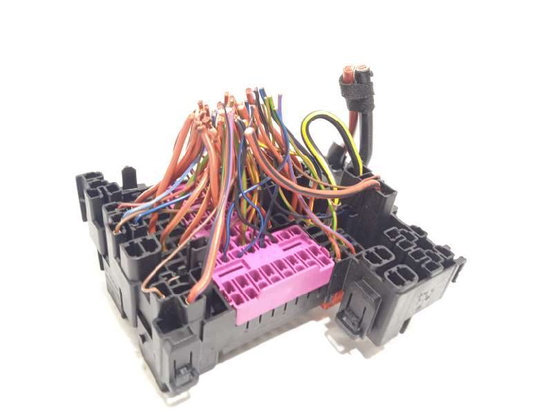 Recambio de caja reles / fusibles para volkswagen polo 1.0 tsi referencia OEM IAM 2Q0937615A - Gris 3