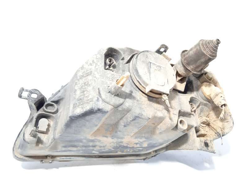 Recambio de faro derecho para dacia logan 1.6 cat referencia OEM IAM 8200211006 - Azul 2
