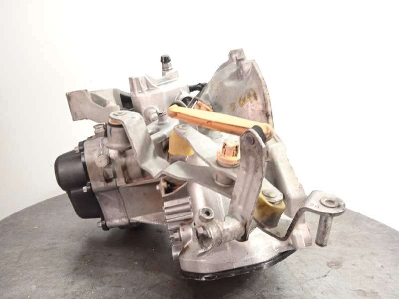 Recambio de caja cambios para opel corsa d 1.4 16v referencia OEM IAM 2RC429 55566121 4