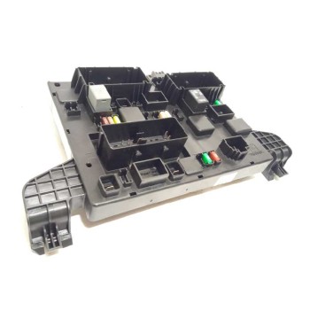 CAJA RELES / FUSIBLES 13302300 13343950