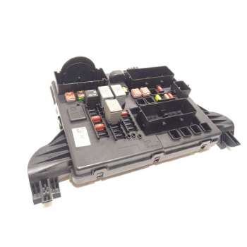 CAJA RELES / FUSIBLES 13485565 