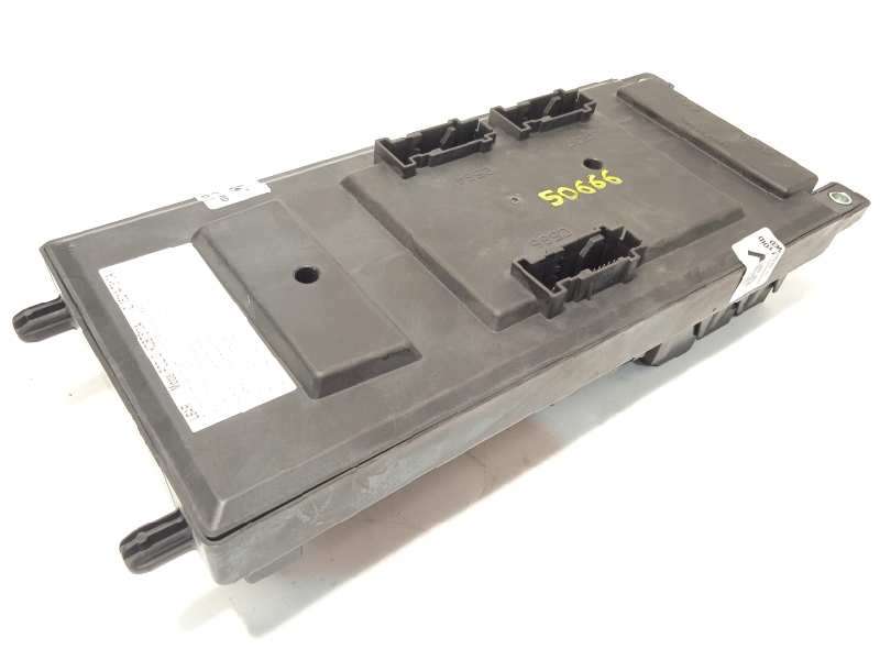 Recambio de caja reles / fusibles para land rover discovery sport 2.0 td4 cat referencia OEM IAM FK7214F041AD LR078822 - Rojo 3