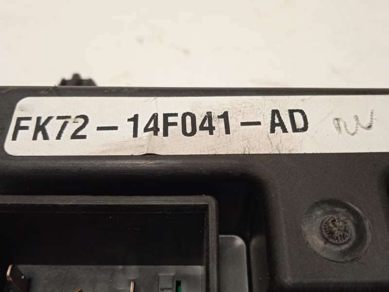 Recambio de caja reles / fusibles para land rover discovery sport 2.0 td4 cat referencia OEM IAM FK7214F041AD LR078822 - Rojo 5