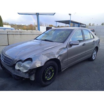 mercedes-benz clase c (w203) berlina del año 2004