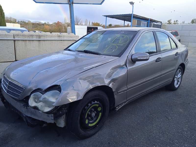 MERCEDES-BENZ CLASE C (W203) BERLINA