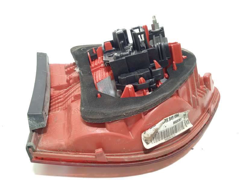 Recambio de piloto trasero derecho interior para seat exeo st (3r5)(2009>) reference referencia OEM IAM 3R9945094  89500361 3