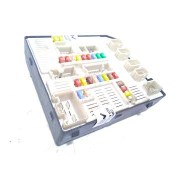 CAJA RELES / FUSIBLES 284B61871R 
