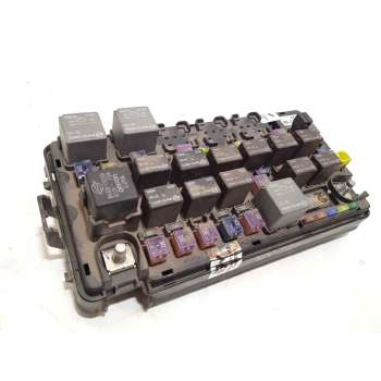 CAJA RELES / FUSIBLES 8231009081 