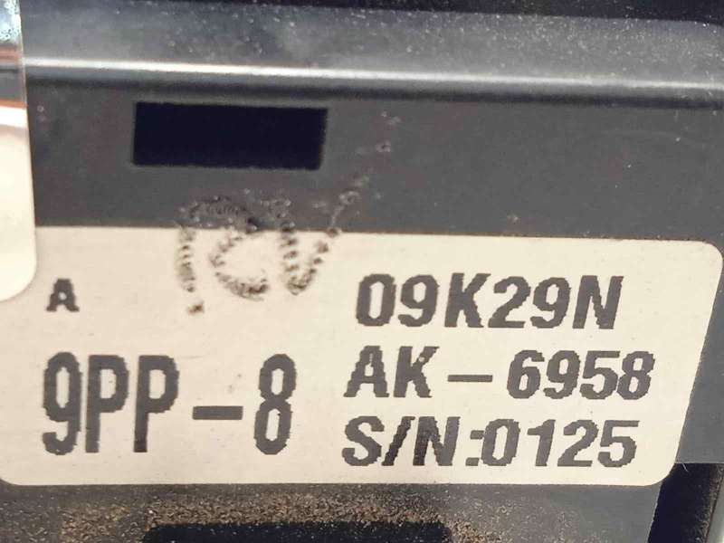 Recambio de caja reles / fusibles para ssangyong kyron 2.0 referencia OEM IAM 8231009081 - Negro 4
