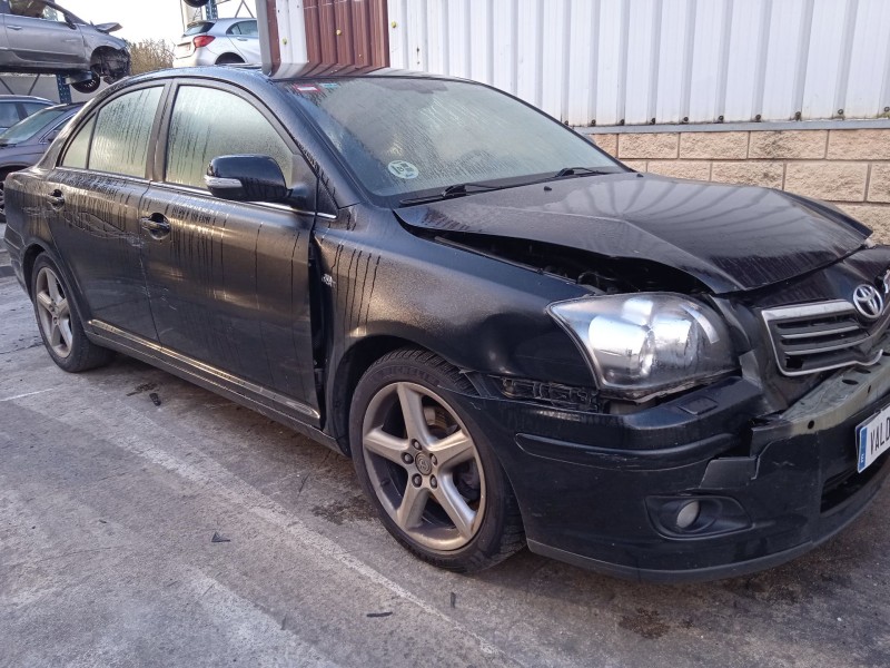 TOYOTA AVENSIS SEDÁN (_T25_)