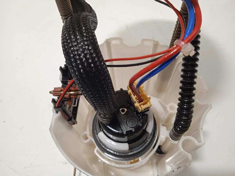 Recambio de bomba combustible para maxus edeliver 9 furgoneta electric (sv63c, sv63d) referencia OEM IAM C00086841 - Blanco 3