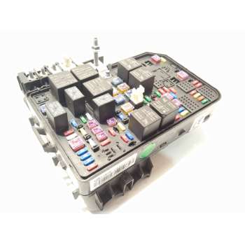 CAJA RELES / FUSIBLES C00365214 