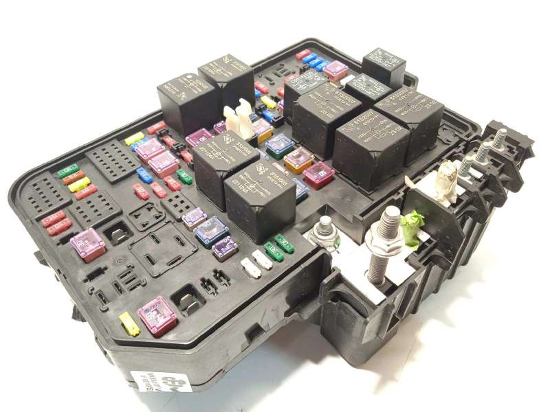 Recambio de caja reles / fusibles para maxus edeliver 9 furgoneta electric (sv63c, sv63d) referencia OEM IAM C00365214 - Blanco 2