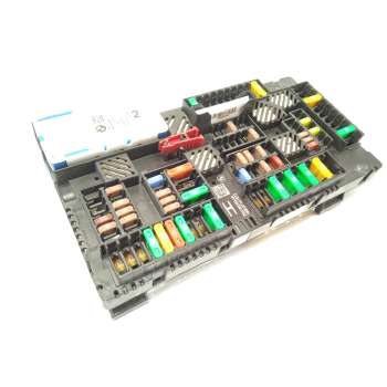 CAJA RELES / FUSIBLES 61146828074 