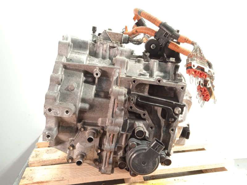 Recambio de caja cambios para toyota auris 1.8 16v (híbrido) referencia OEM IAM 3090047064 - Blanco 2