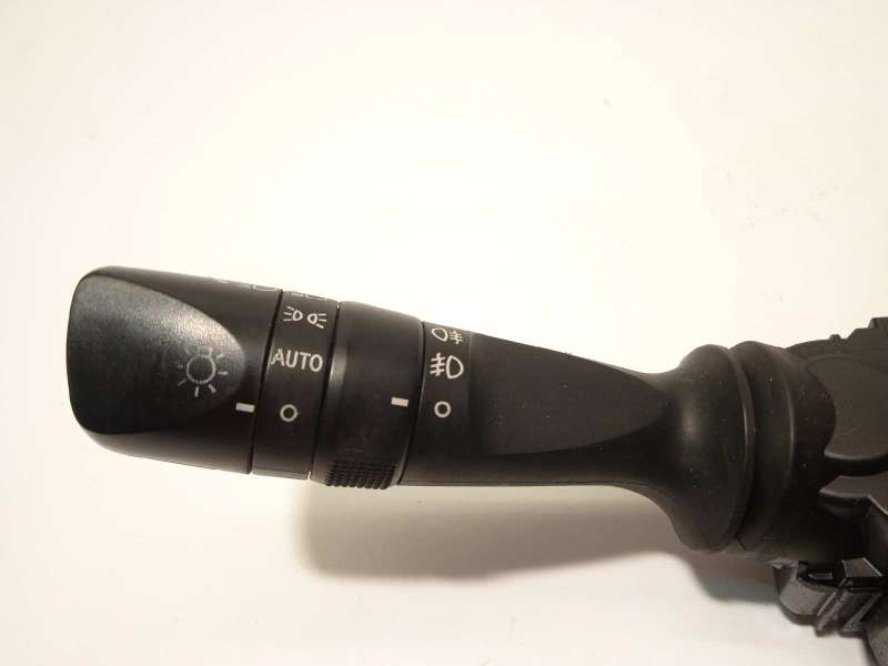 Recambio de mando intermitentes para toyota auris 1.8 16v (híbrido) referencia OEM IAM 8414002720  8465202540 - Blanco 3
