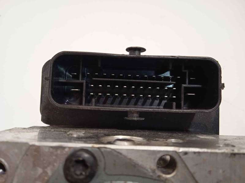 Recambio de abs para kia cee'd 1.4 crdi cat referencia OEM IAM 58920A2230 6158945200 A258920800 4